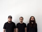 Menores Atos: depois de 3 anos sem novidade, banda volta com videoclipe inédito