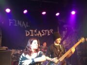 Final Disaster: banda faz show com estreia de Flávia Morniëtári nos vocais