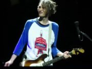 Josh Klinghoffer revela em entrevista que ficou surpreso com sua saída do Red Hot Chili Peppers