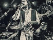 Stone Age A.D realiza live solidária no neste sábado (20)