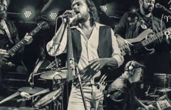 Stone Age A.D realiza live solidária no neste sábado (20)