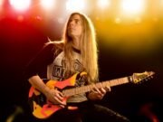 Guitarrista Alex Meister cria didática para o aprendizado de guitarra