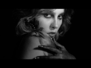 Auri revela som mais pesado no clipe “Nó”