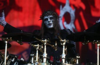 Morre Joey Jordison ex-baterista e fundador do Slipknot
