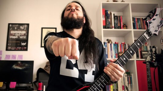 Hammurabi lança vídeo ao vivo de ‘The Emperor Returns to the Front’