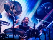 Morre Taylor Hawkins baterista do Foo Fighters