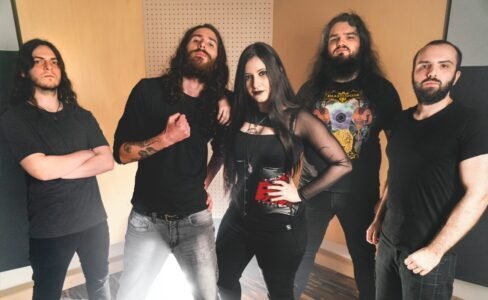 Venomous com May Undead traz à tona reimaginação de clássico dos Rolling Stones