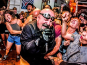 Garotos Podres são atacados durante apresentação