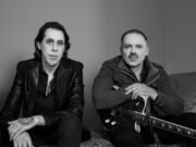 OUTONO divulga videoclipe soturno do single “Night of the Hunter”