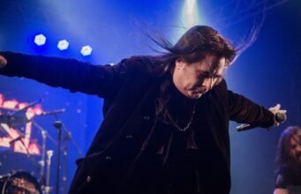 Curitiba terá exibição da segunda parte do documentário “Andre Matos – Maestro do Rock”