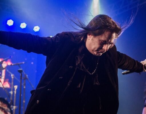 Curitiba terá exibição da segunda parte do documentário “Andre Matos – Maestro do Rock”