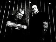 Irmãos Cavalera lançam releituras de Morbid Visions e Bestial Devastation