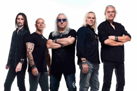 Bernie Shaw comenta a sensação de fazer últimos shows ao lado do Uriah Heep