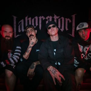 Laboratori presta homenagem às bandas brasileiras em novo EP “Pede a Bença” Laboratori presta homenagem às bandas brasileiras em novo EP “Pede a Bença”