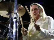 Iron Maiden vai parar de tocar músicas que Nicko McBrain não consegue mais executar