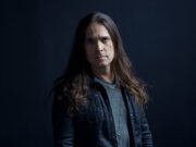 Kiko Loureiro anuncia turnê solo especial que passará por Curitiba/PR