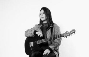 Jéssica Falchi (ex-Crypta) anuncia nova banda e lançamento do primeiro single